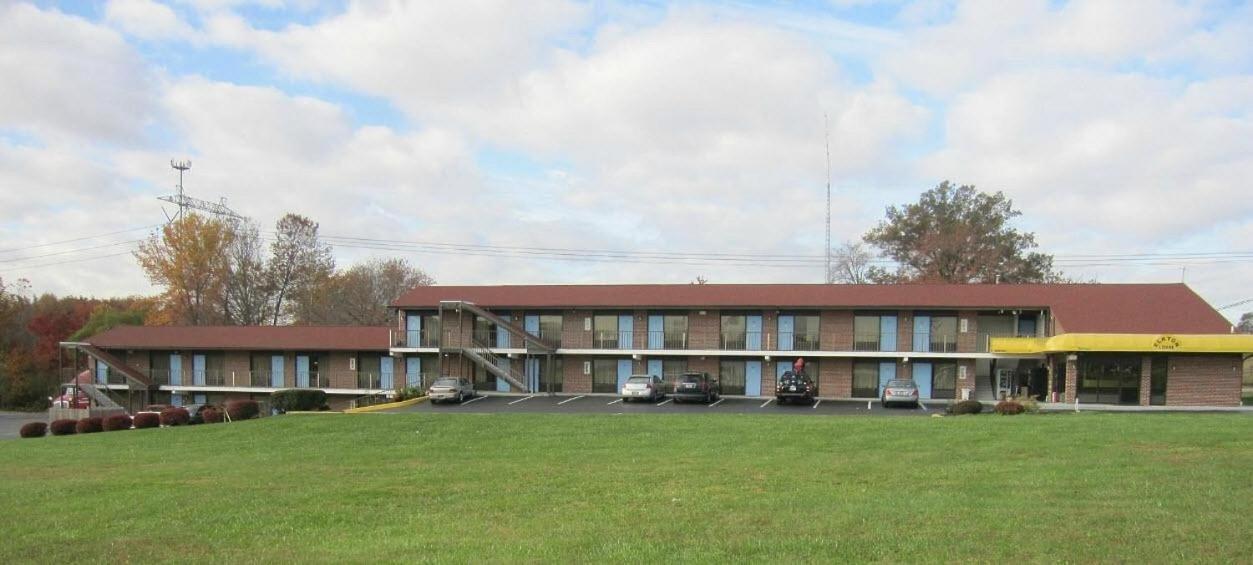 Elkton Lodge Екстер'єр фото