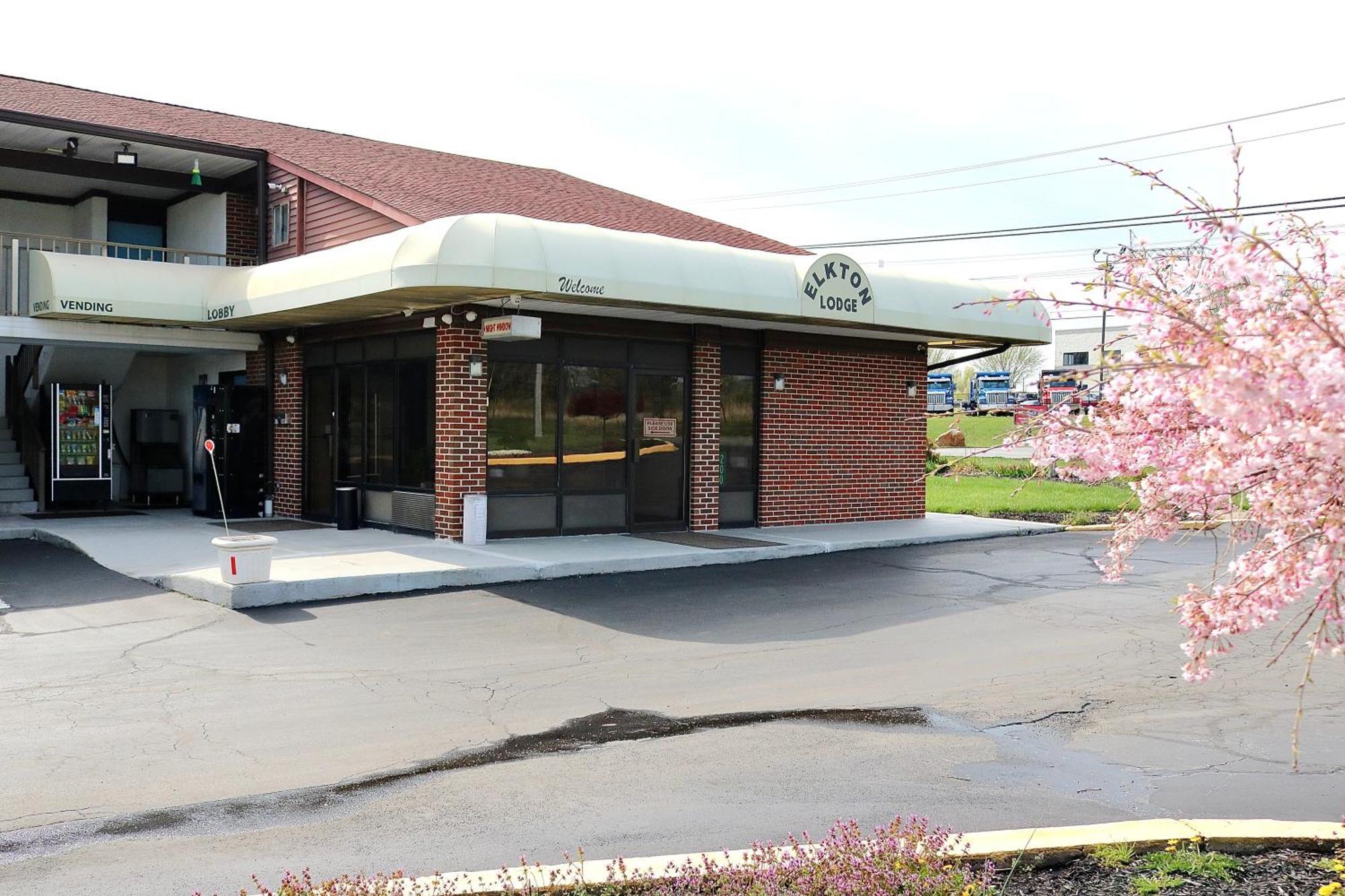 Elkton Lodge Екстер'єр фото